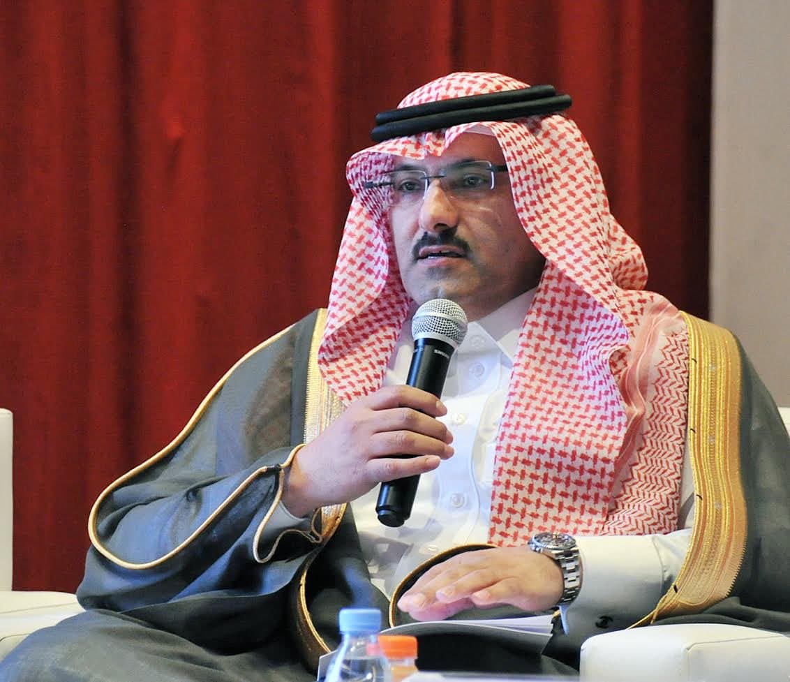 آل جابر: برنامج إعادة الإعمار في اليمن يساند السلطة المحلية في سقطرى للتعامل مع الأضرار الناتجة عن إعصار ماكونو