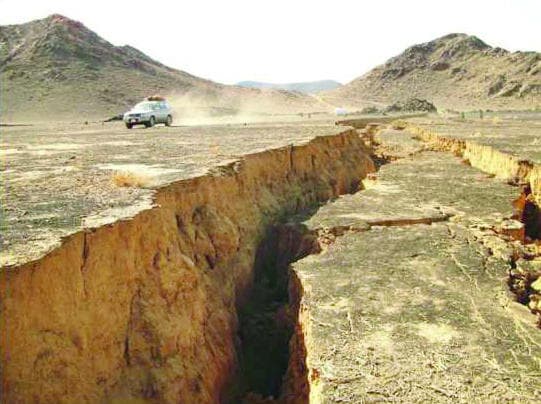 بهدف تنويع المنتج الوطني .. سلطان بن سلمان يوجه بتفعيل السياحة الجيولوجية
