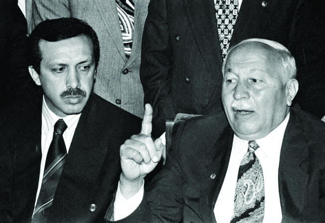 «أردوغان» .. حلم الخلافة المفروش بالمؤامرات