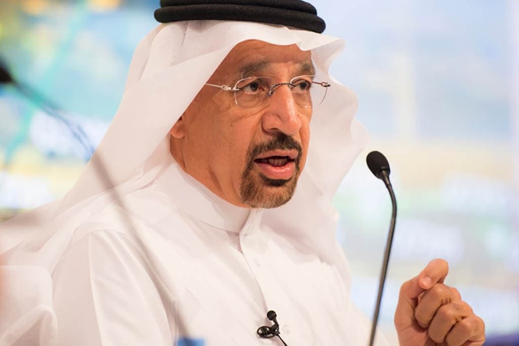 وزير الطاقة: السعودية ستعلّق جميع شحنات النفط الخام التي تمر عبر مضيق باب المندب