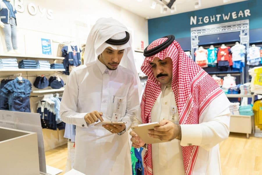 "الزكاة والدخل" تضبط أكثر من 600 منشأة تجارية مخالفة لضريبة القيمة المضافة