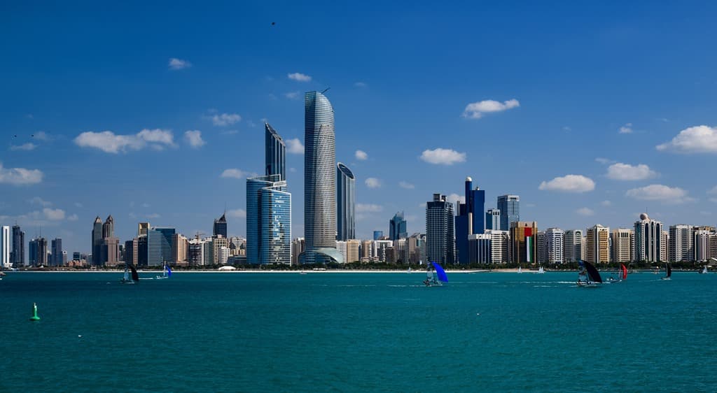 "بترول أبوظبي" تؤكد زيادة طاقتها الإنتاجية إلى 3.5 مليون برميل بنهاية 2018