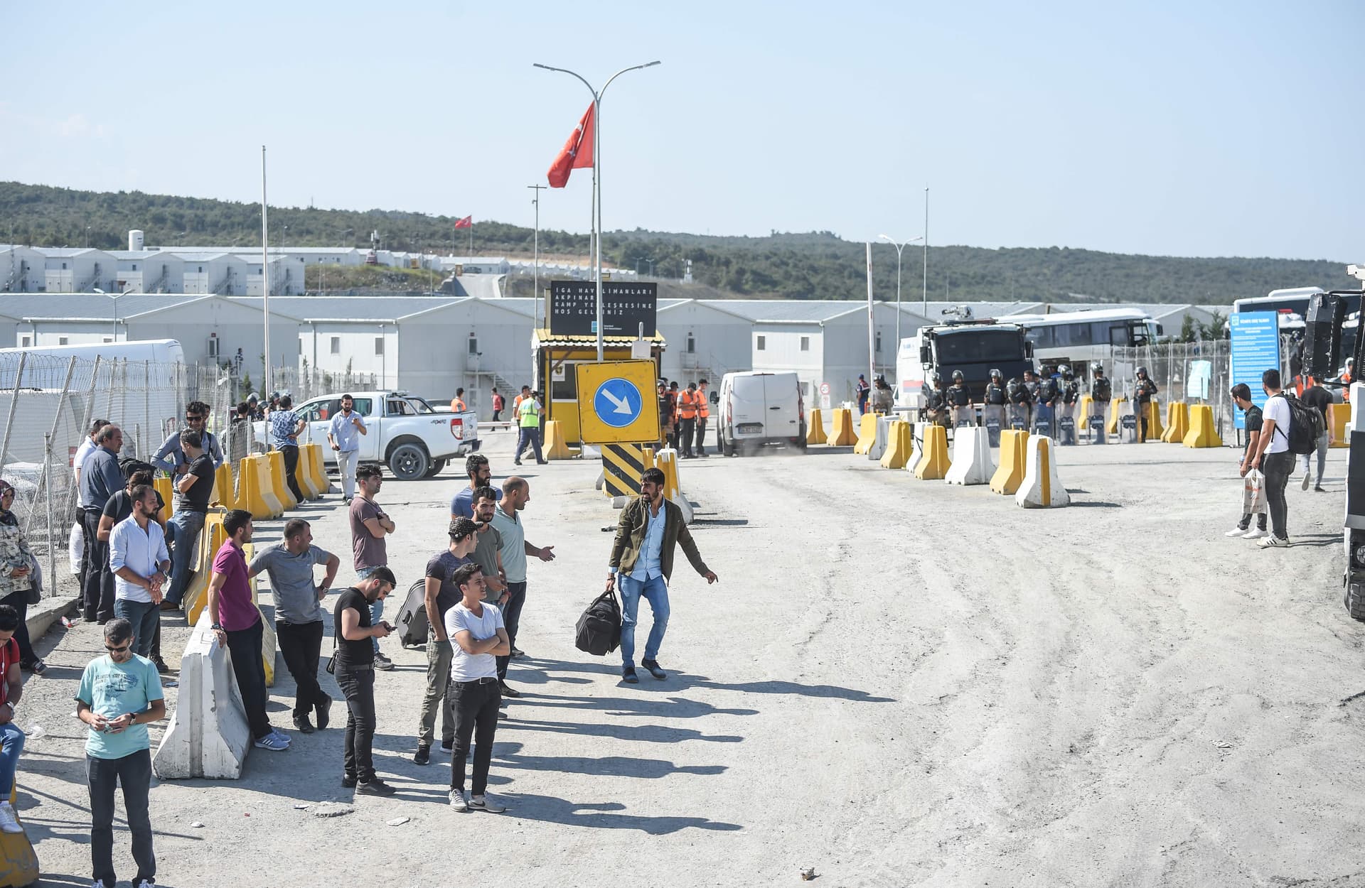 توقيف مئات العمال في مطار إسطنبول الجديد بعدما تظاهروا احتجاجا على ظروف عملهم