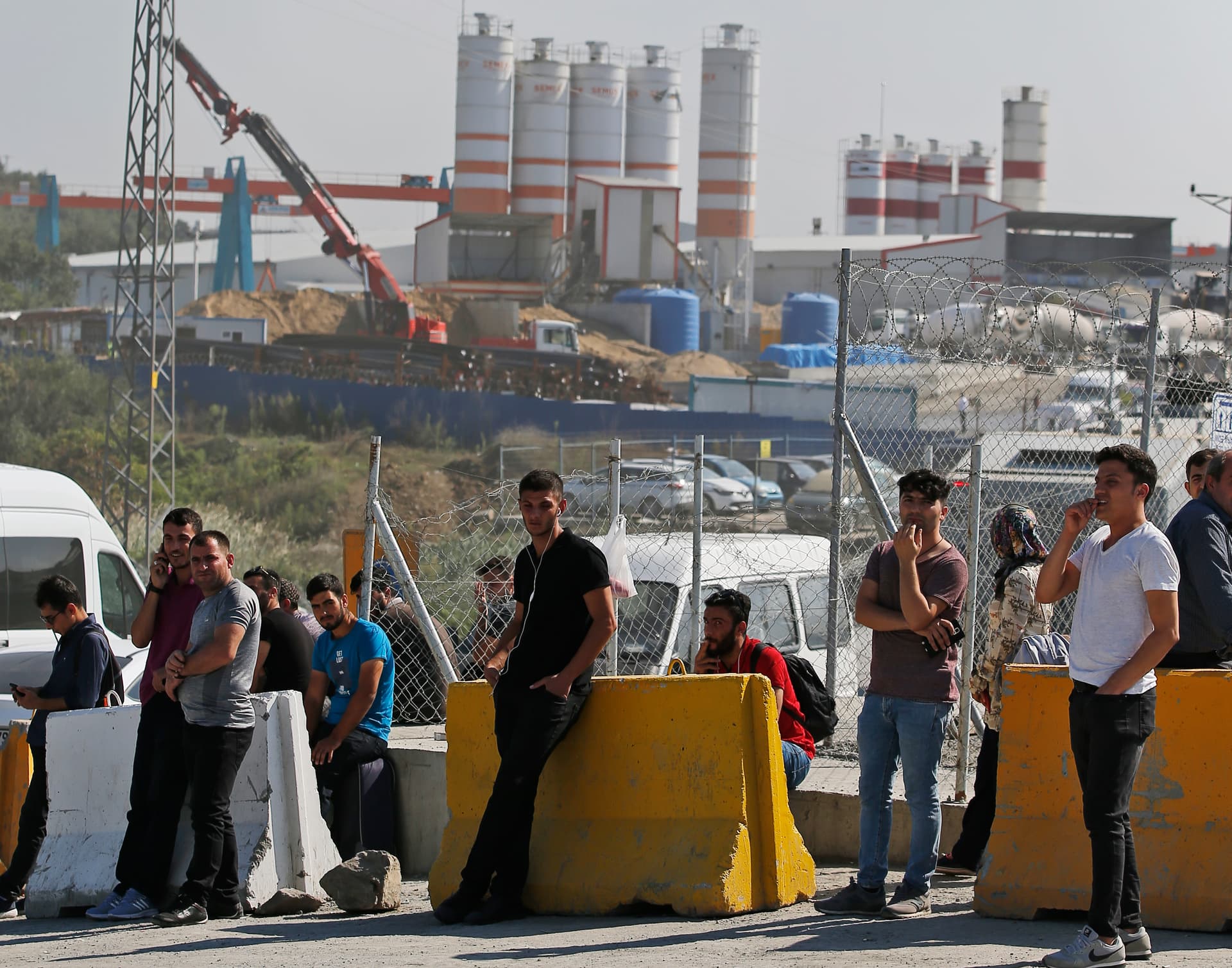 توقيف مئات العمال في مطار إسطنبول الجديد بعدما تظاهروا احتجاجا على ظروف عملهم