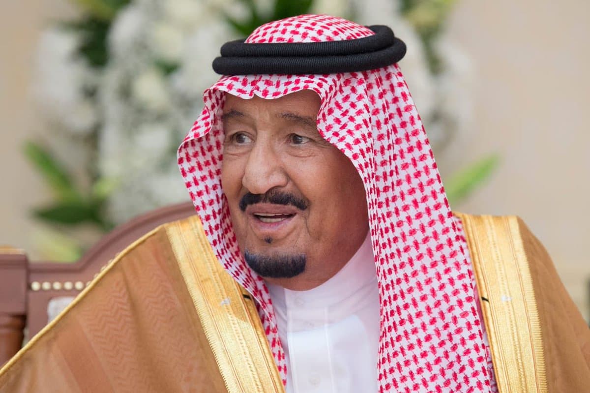 الملك في حفل أهالي المدينة : إذا رأيتم أي شيء يضر بدينكم أو وطنكم أو مواطنيكم فالله يحييكم