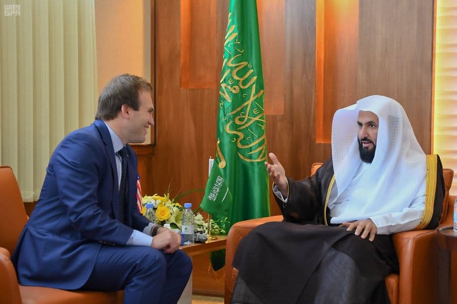 وزير العدل : جميع الناس والطبقات وأتباع الأديان سواسية أمام أحكام الشريعة