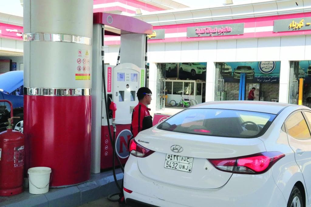 155 محطة وقود متطورة على الطرق الإقليمية