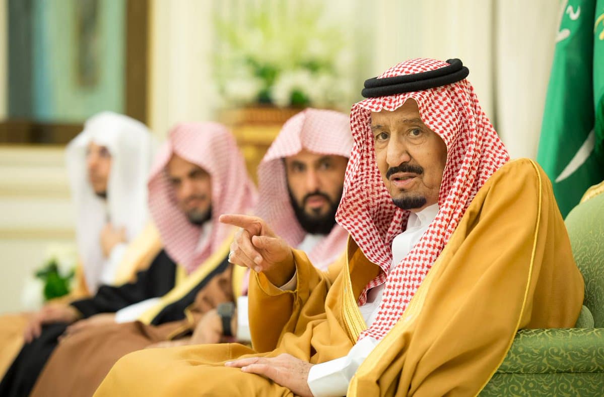 الملك يستقبل أعضاء المجلس الأعلى للقضاء والمحكمة العليا ورؤساء المحاكم وأعضاء النيابة العامة وديوان المظالم