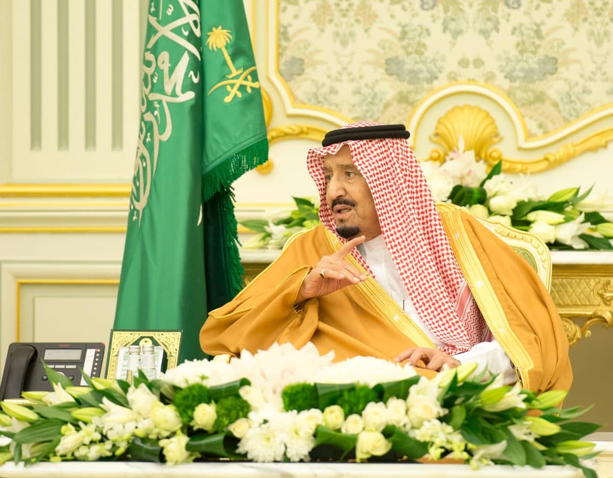 الملك يستقبل أعضاء المجلس الأعلى للقضاء والمحكمة العليا ورؤساء المحاكم وأعضاء النيابة العامة وديوان المظالم