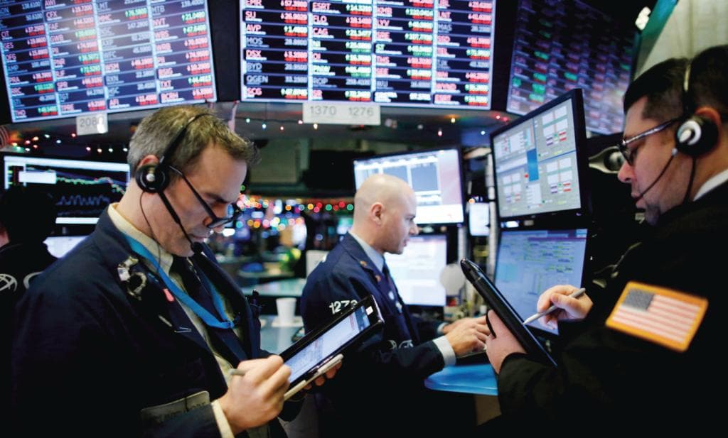 الأسواق العالمية تهبط مع تجدد مخاوف التوترات التجارية
