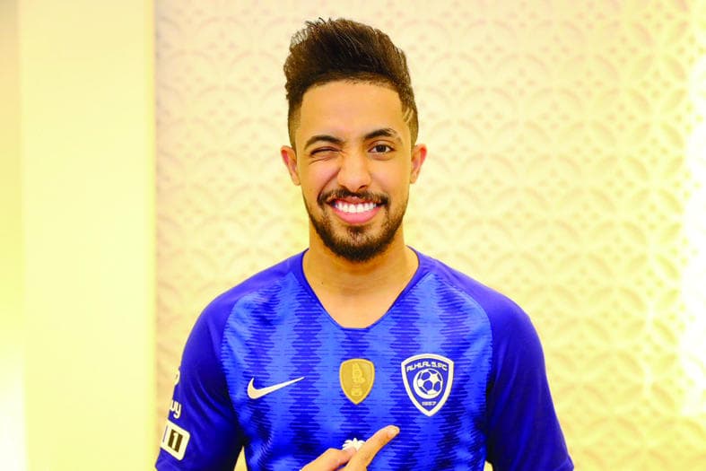 هتان .. بـ "الأزرق"