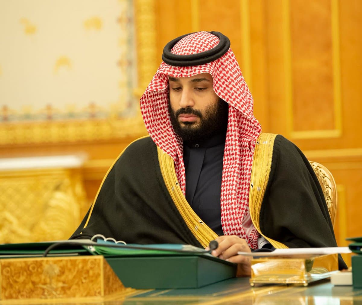 مجلس الوزراء يرخص لبنك "ستاندرد تشارترد" البريطاني بفتح فرع له في السعودية