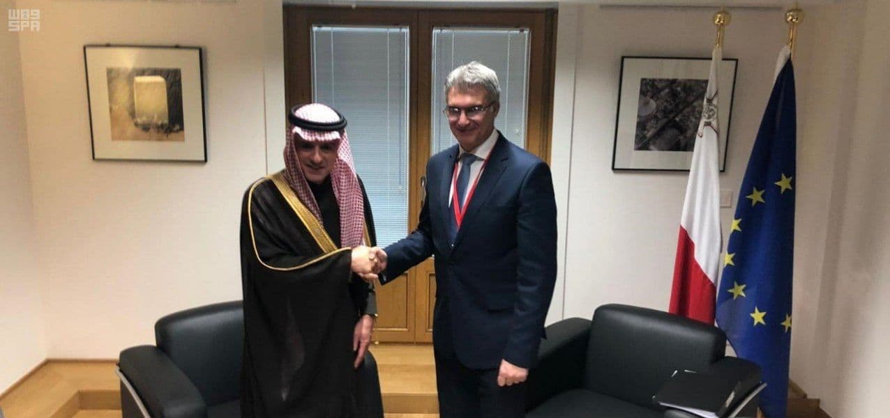 وزير الدولة للشؤون الخارجية يشارك في الاجتماع الوزاري العربي - الأوروبي