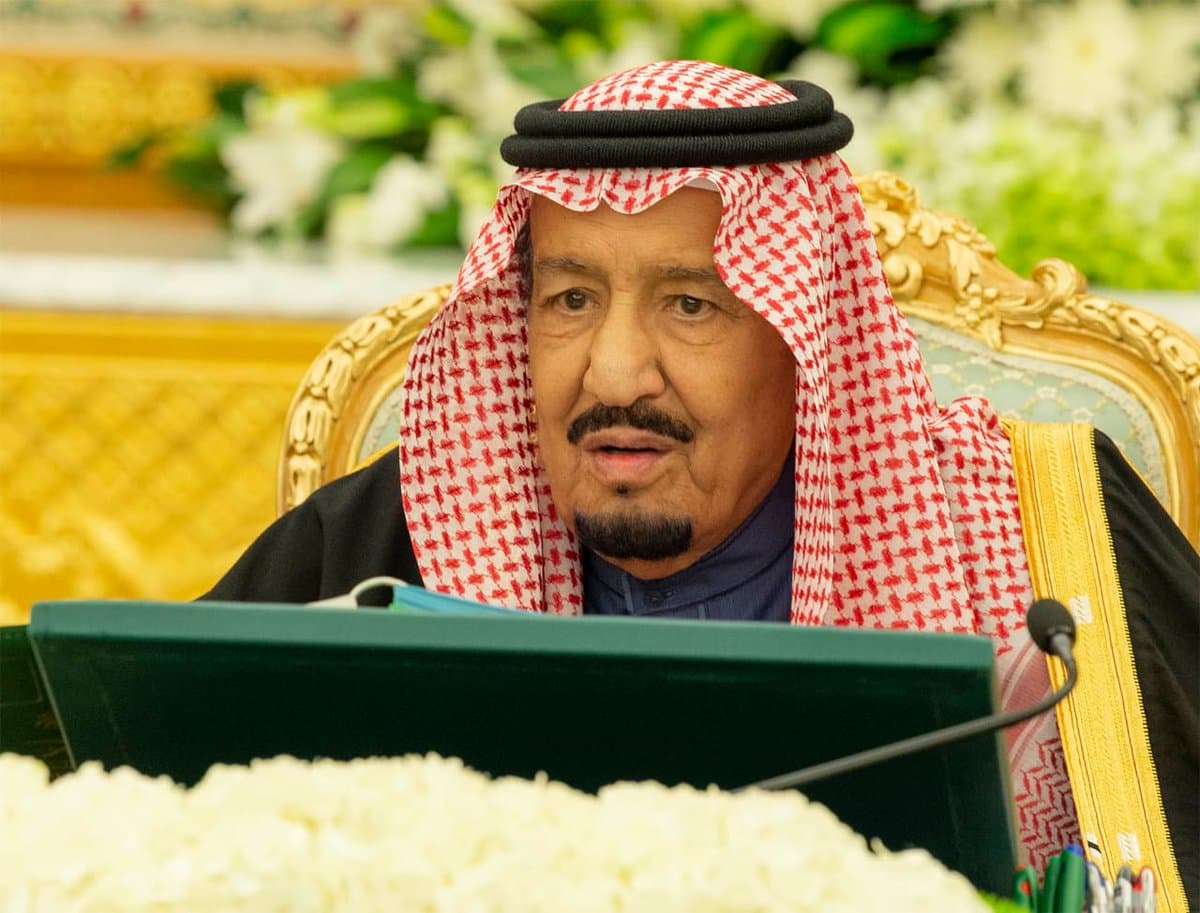 خادم الحرمين : سنردع كل من تسوّل له نفسه التعدي على المال العام