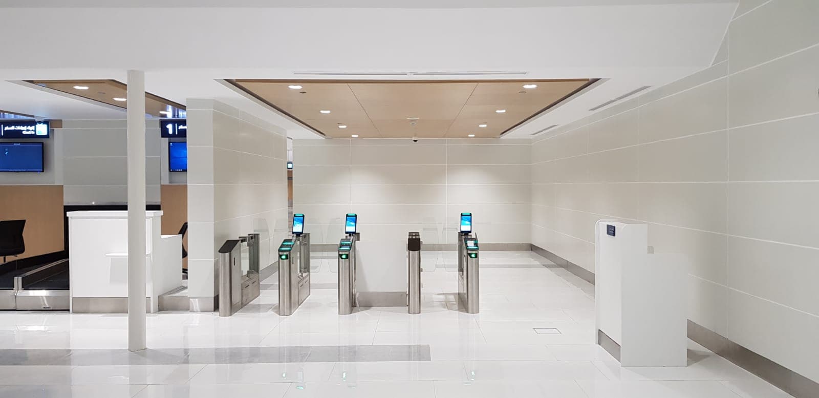 الطيران المدني يعلن افتتاح مطار خليج نيوم