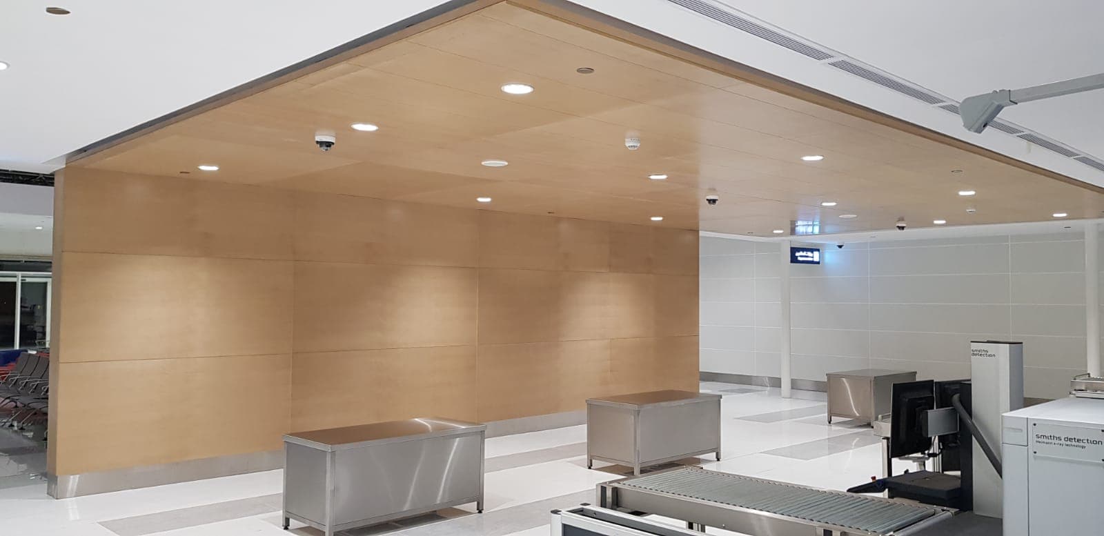 الطيران المدني يعلن افتتاح مطار خليج نيوم