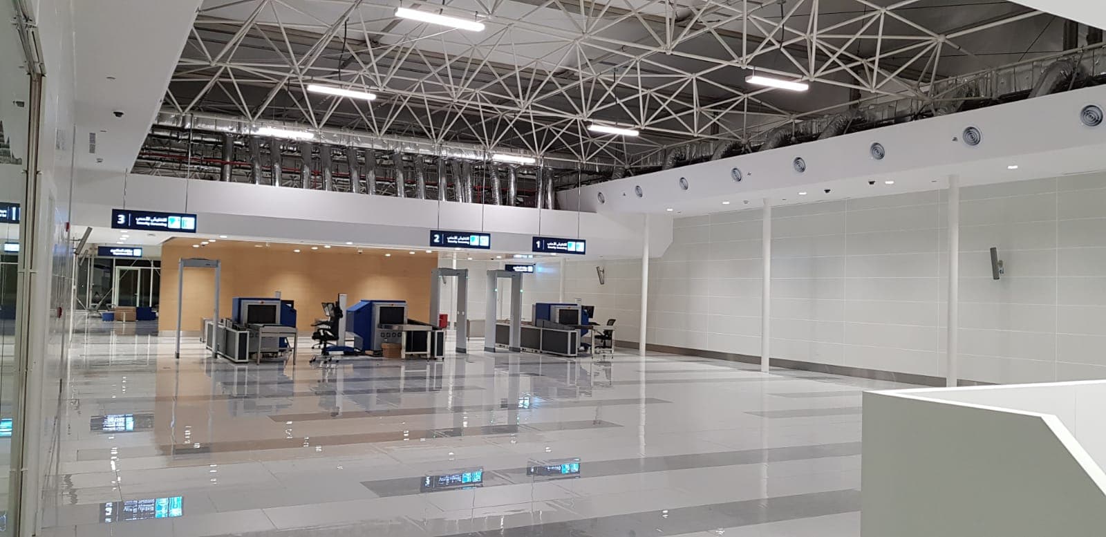 الطيران المدني يعلن افتتاح مطار خليج نيوم