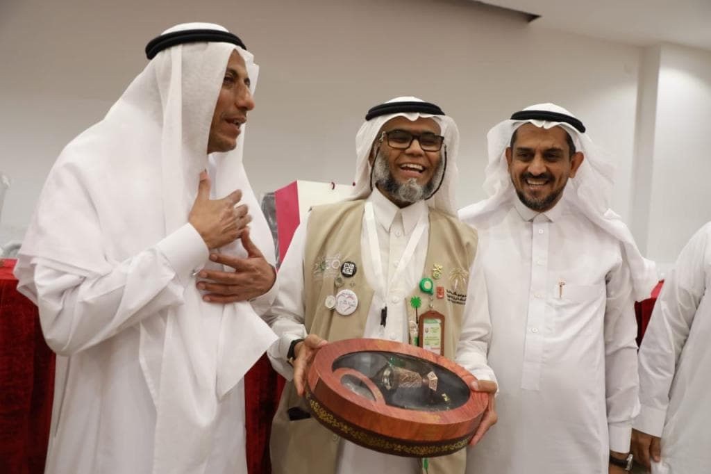 مطوفو حجاج تركيا يدخلون الفرح على 30 من أبناء وبنات الشهداء والمرابطين