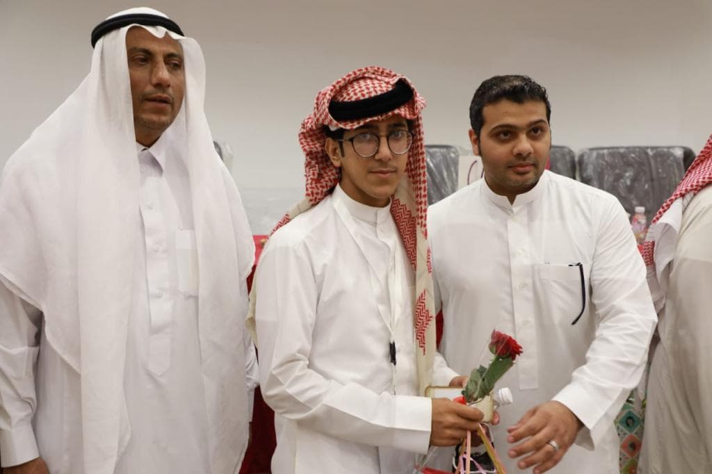 مطوفو حجاج تركيا يدخلون الفرح على 30 من أبناء وبنات الشهداء والمرابطين