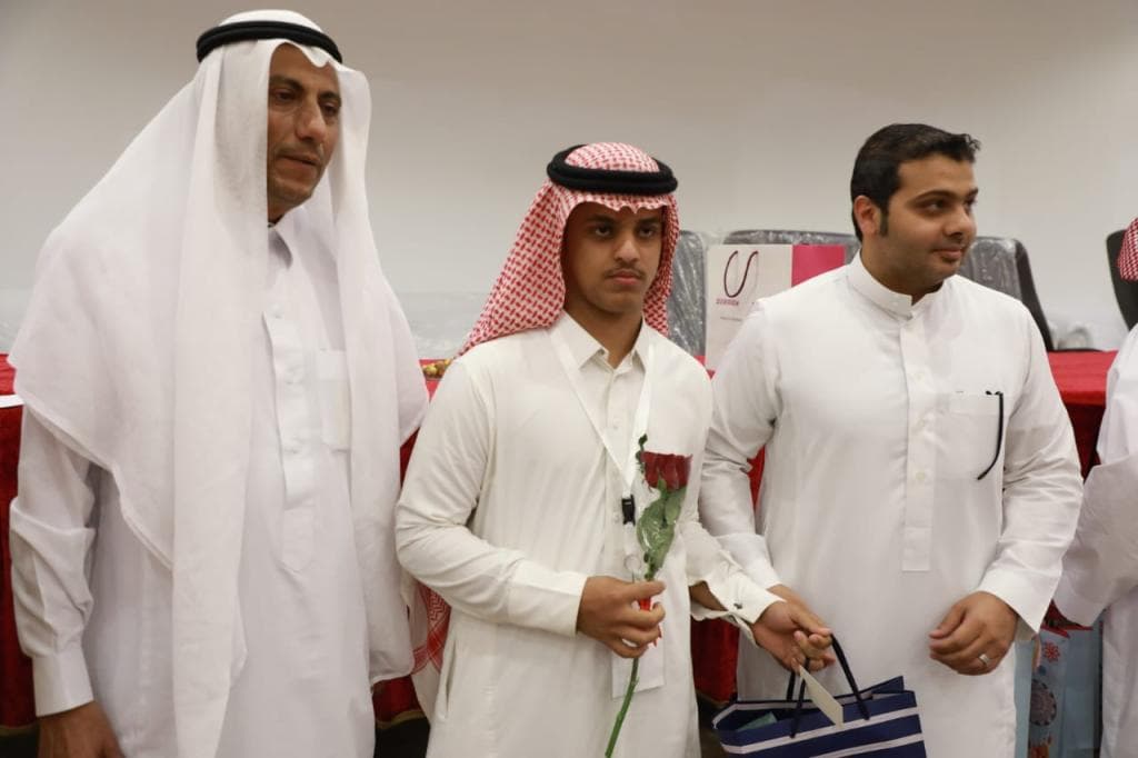 مطوفو حجاج تركيا يدخلون الفرح على 30 من أبناء وبنات الشهداء والمرابطين