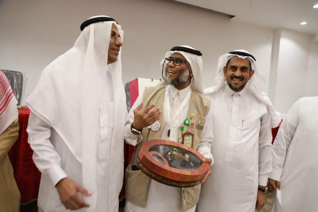 مطوفو حجاج تركيا يدخلون الفرح على 30 من أبناء وبنات الشهداء والمرابطين