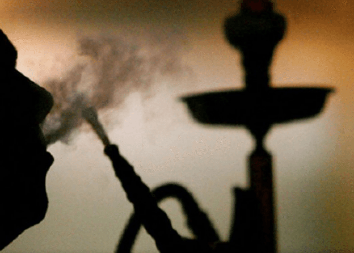 تدخين الشيشة 45 دقيقة يزيد ضربات القلب ويعطل عمل الرئة