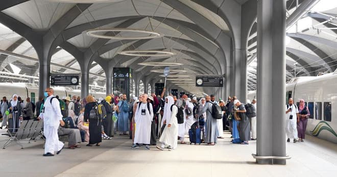 "قطار الحرمين السريع" يستأنف رحلاته اليومية بين محطتي المدينة المنورة ومكة المكرمة