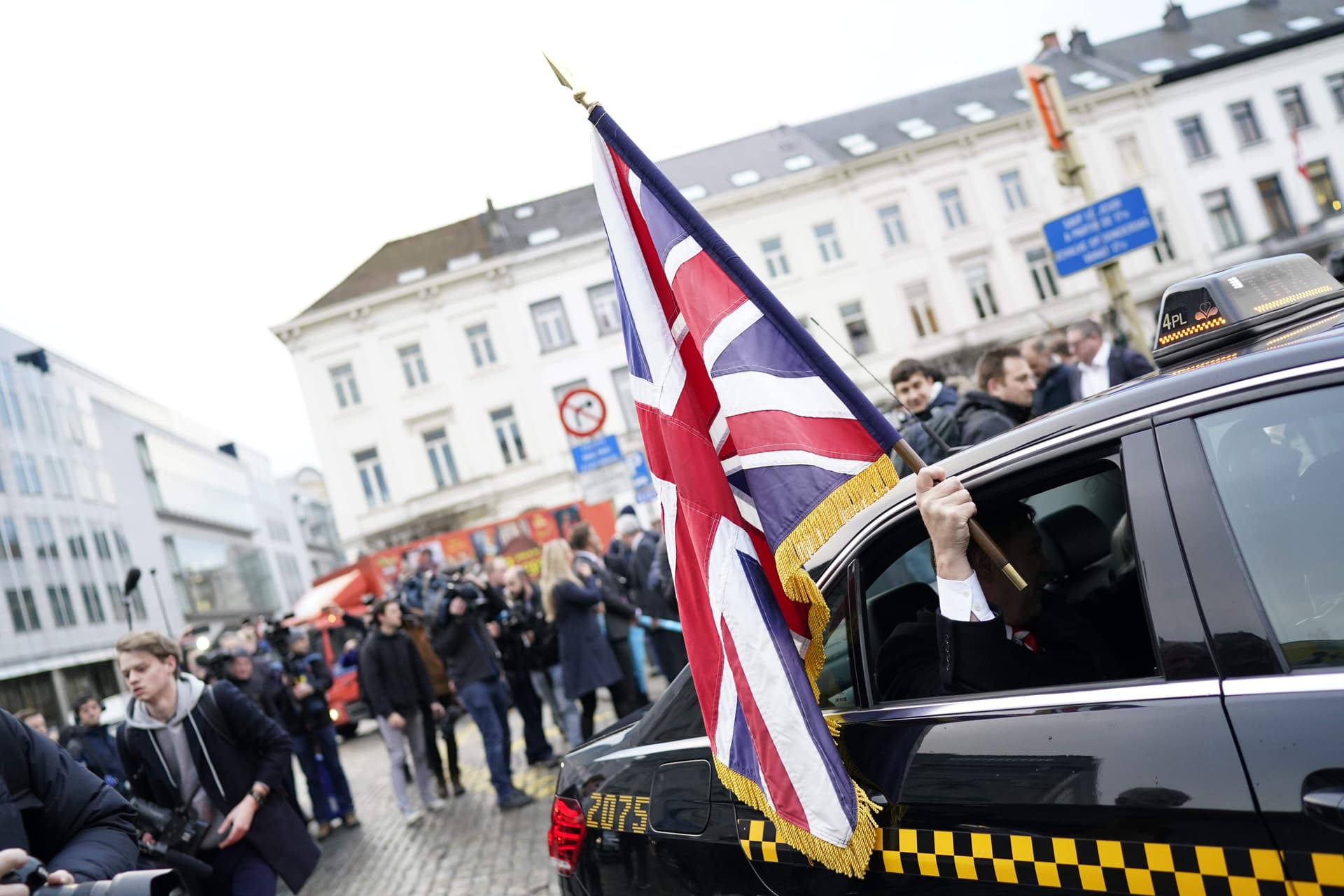 يوم الخروج.. بريطانيا تدير ظهرها لأوروبا وتبدأ مرحلة انتقالية غير واضحة