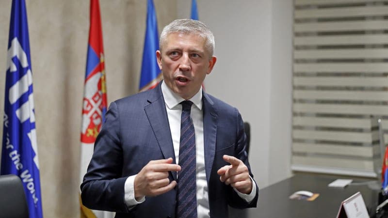 إصابة رئيس الاتحاد الصربي لكرة القدم بفيروس كورونا