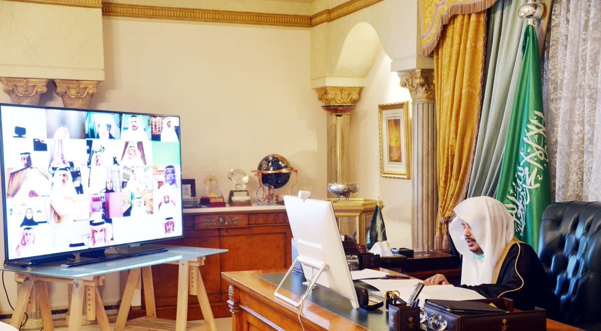 "الشورى" يناقش استثناء المشاركين في الحرب من إيقاف الخدمات والمنع من السفر والحبس