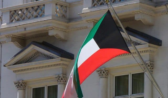 الكويت تمدد العطلة خمسة أسابيع إضافية