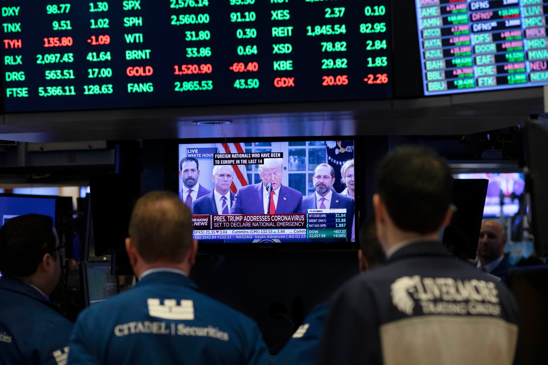 ستاندرد آند بورز يتراجع بفعل انخفاض سهم جلياد