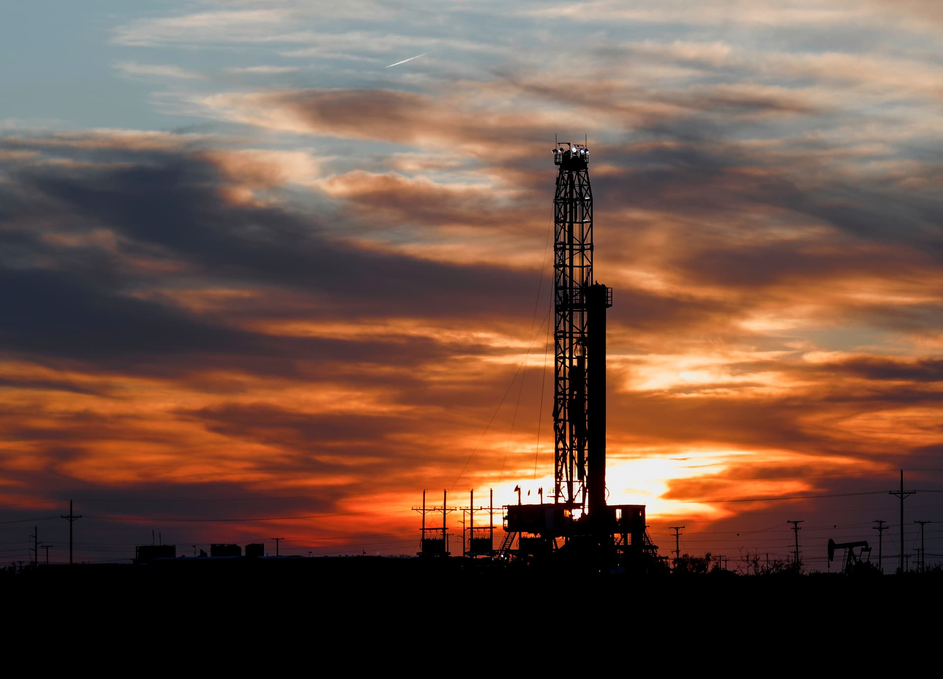 توقعات بهبوط إنتاج النفط الصخري في أمريكا إلى أدنى مستوى في عامين