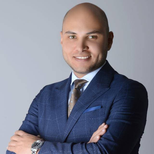 نصر الدين عزام