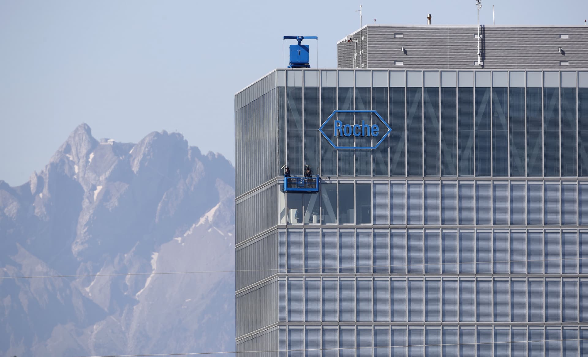 أرباح "روش السويسرية" تتراجع 5% رغم مبيعاتها القوية من اختبارات كورونا