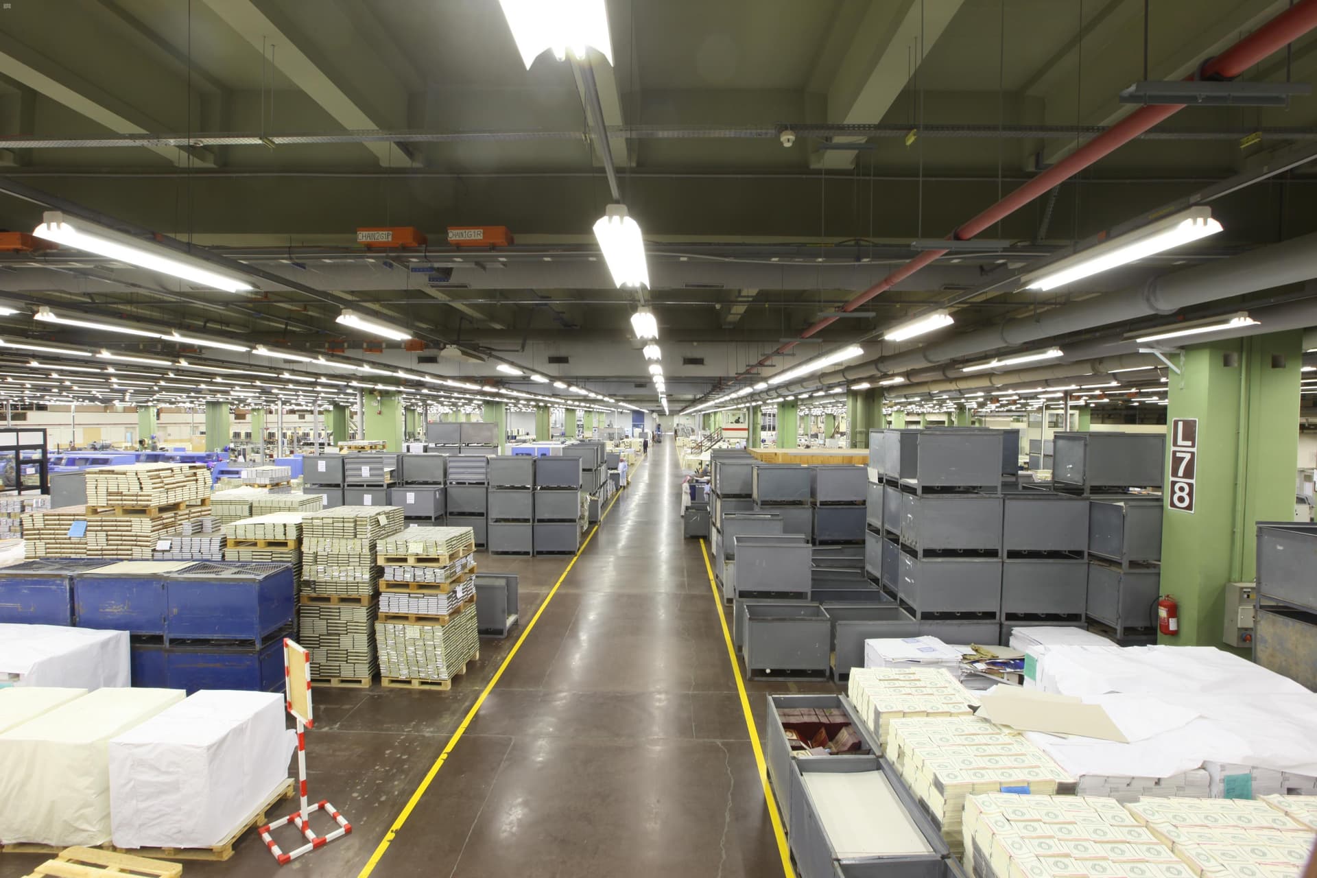 مجمع الملك فهد لطباعة المصحف .. يلبي احتياجات العالم الإسلامي من مختلف الطبعات وترجمات المعاني