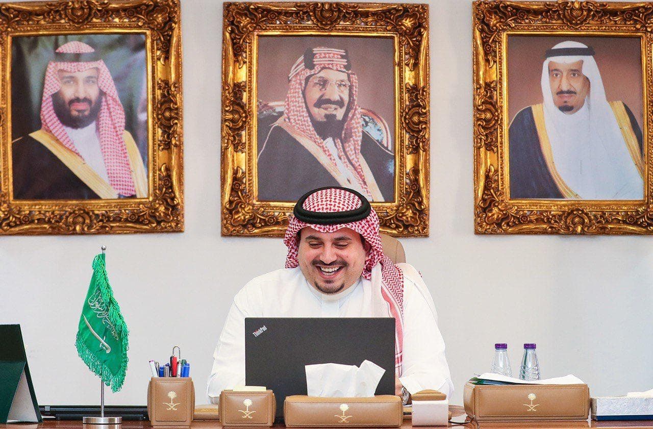مدير العلاقات الدولية في اللجنة الأولمبية يستعرض جهود الحكومة السعودية في مواجهة كورونا