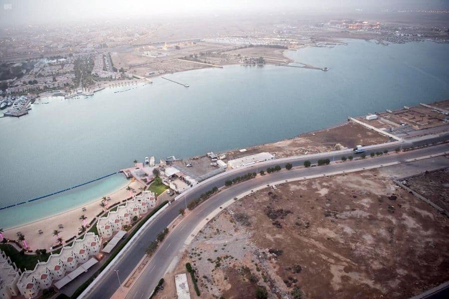 من وجهات المملكة السياحية .. خليج أبحر صفاء الماء ونقاء الهواء