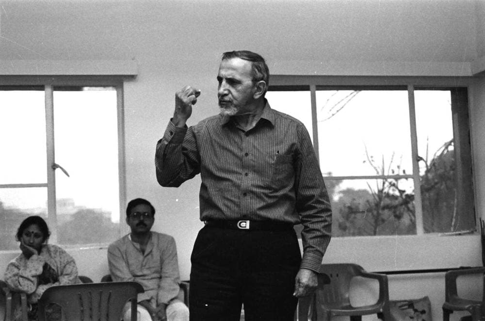 حاز القاضي جائزة هيئة الإذاعة البريطانية عام 1950 وجوائز دولية عريقة.