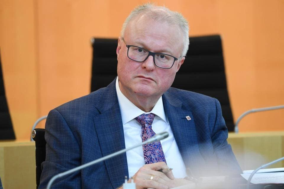 وزير المالية الألماني: لا حاجة لزيادة حصة الحكومة في البنوك