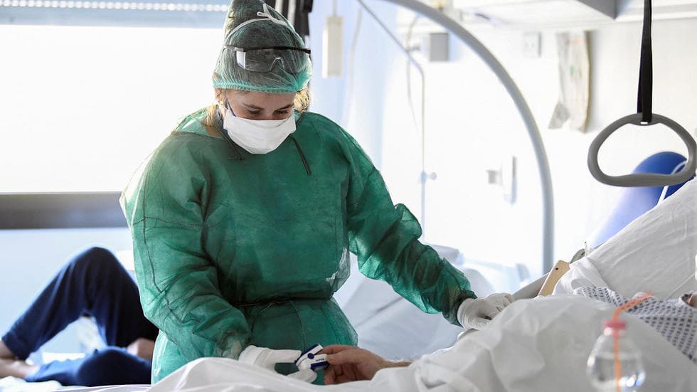 سلوفاكيا تعتزم إجراء تحليل الكشف عن كورونا لجميع السكان