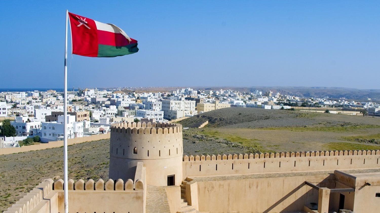 بدءا من الغد .. عمان تنفذ قرار الانشطة المحظور مزاولة الاستثمار الأجنبي فيها