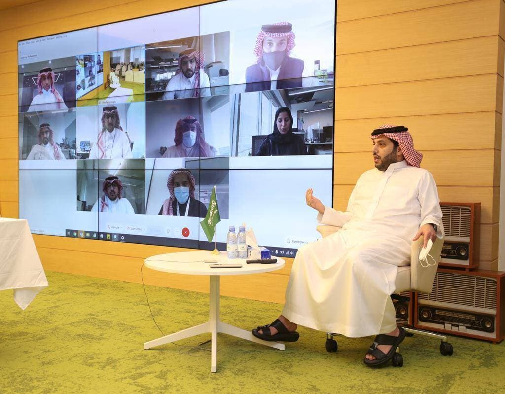 تركي آل الشيخ أثناء إعلانه مبادرة "أفكار الترفيه" أمس.