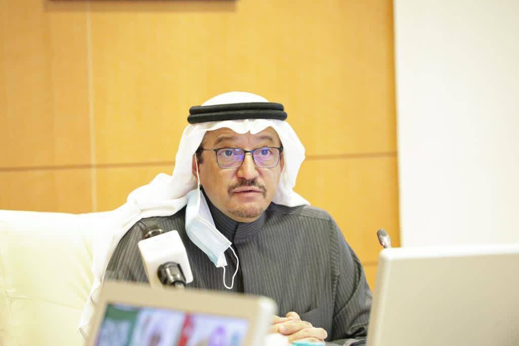 وزير التعليم خلال لقاءه لجنة فتيات الكشافة السعودية في الرياض.