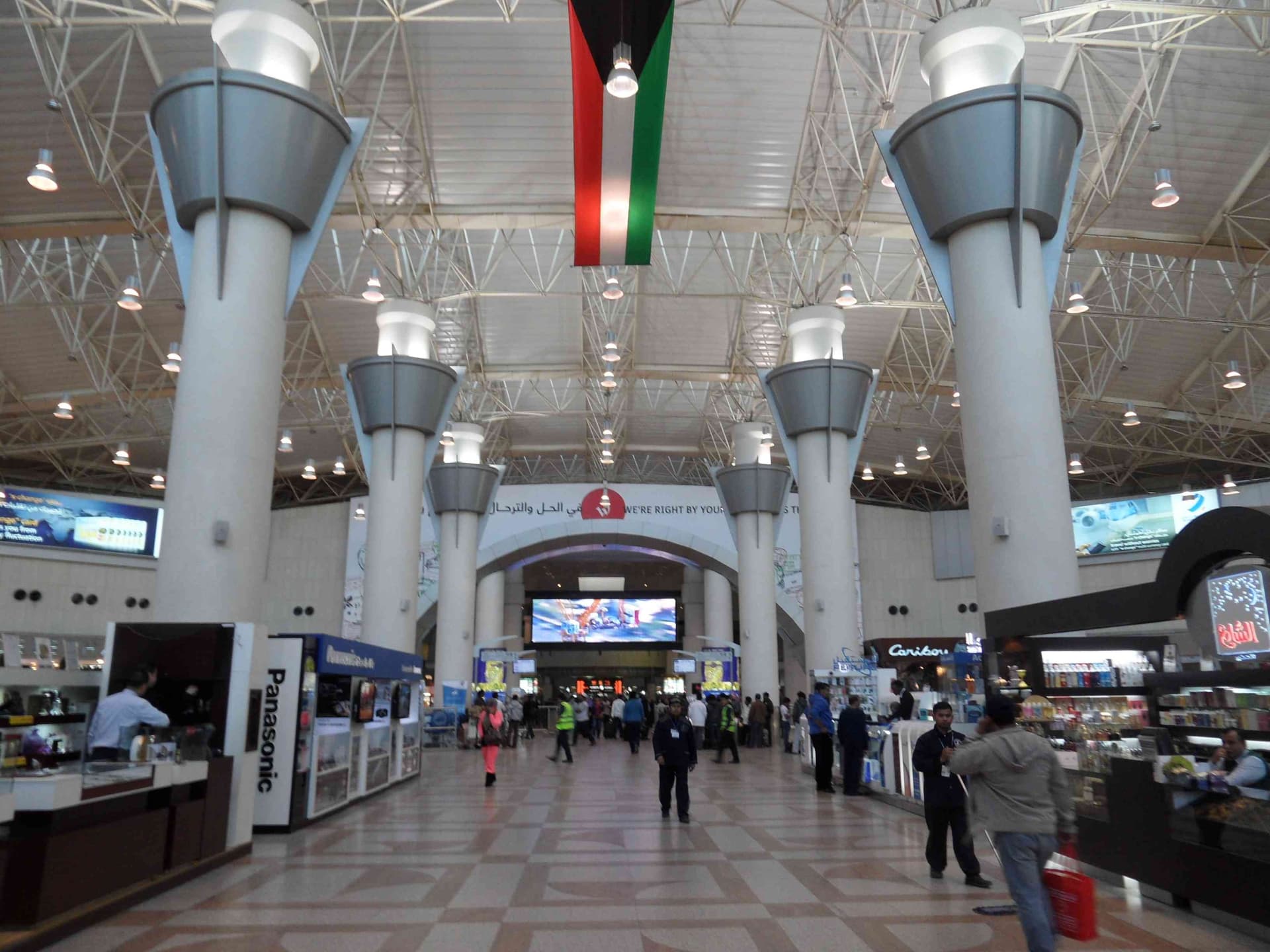 الكويت ترجئ المرحلة الثانية من استئناف الرحلات الجوية حتى إشعار آخر