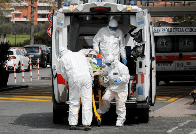 إيطاليا تسجل 385 حالة وفاة جديدة بفيروس كورونا
