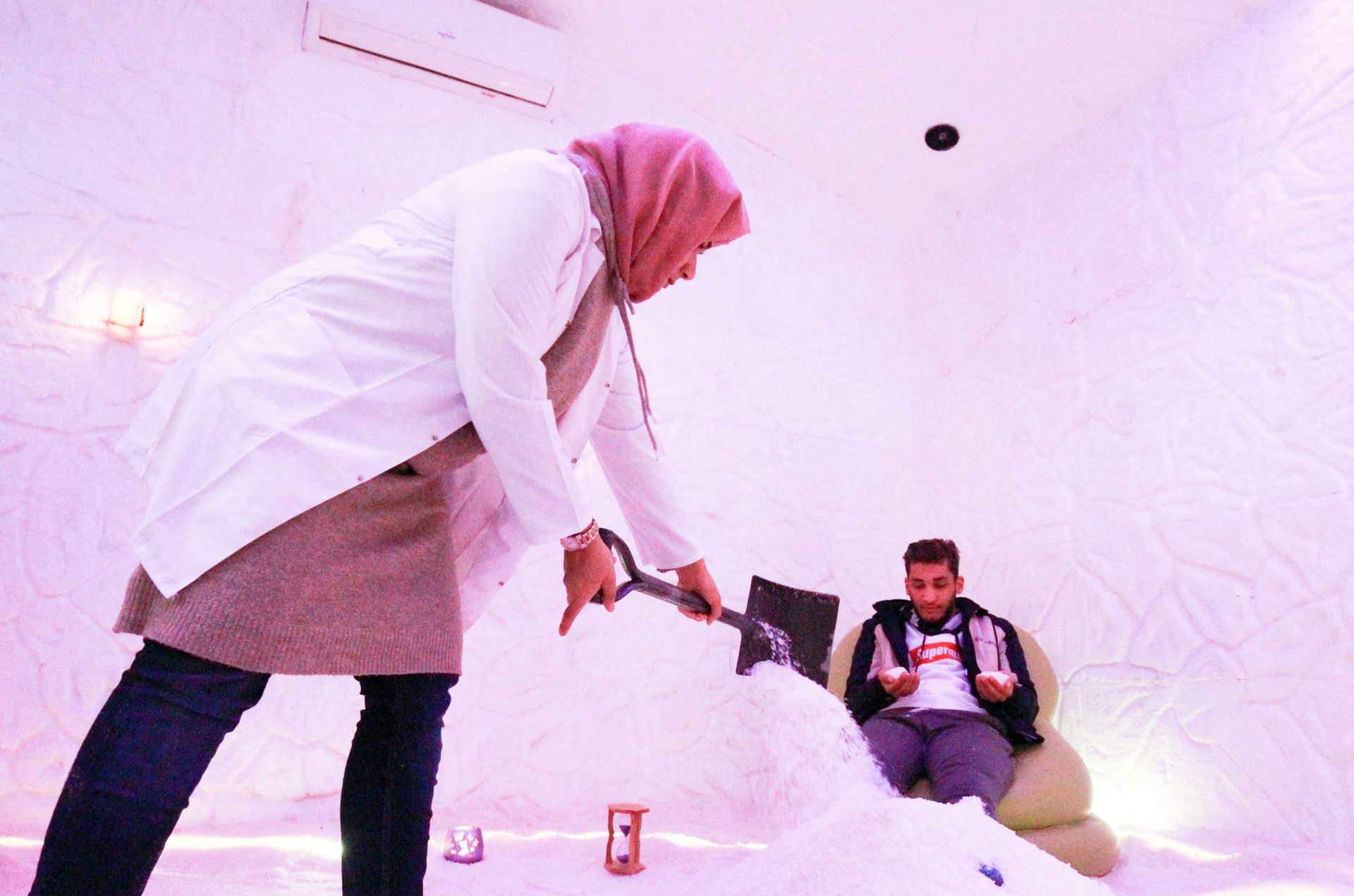 "كهوف الملح" في بنغازي واحة هدوء في مدينة افتقدت طعم الحياة الطبيعية