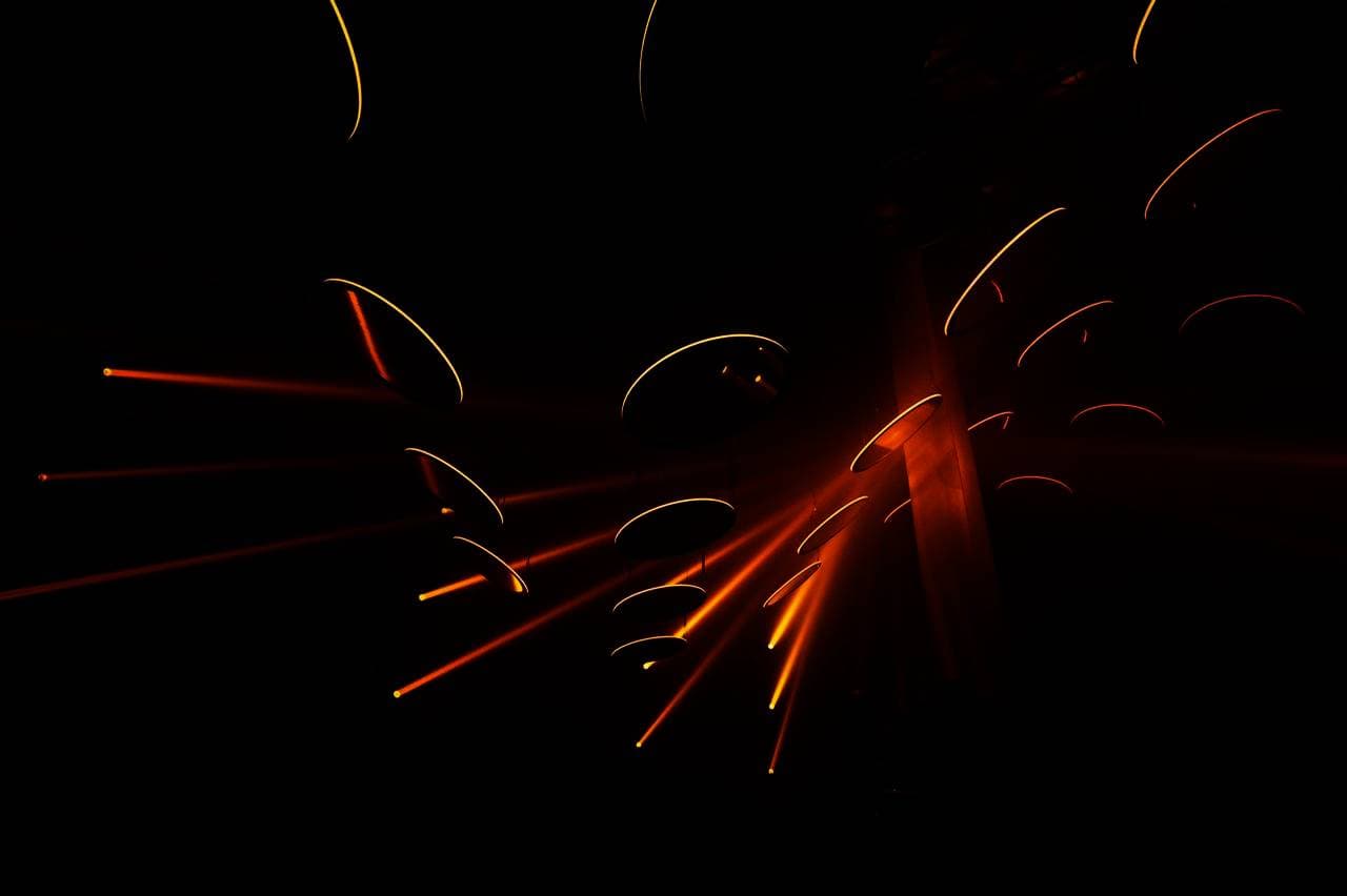 تفاعل زوار واجهة الرياض خلال الأيام الماضية من الأعمال الفنية.