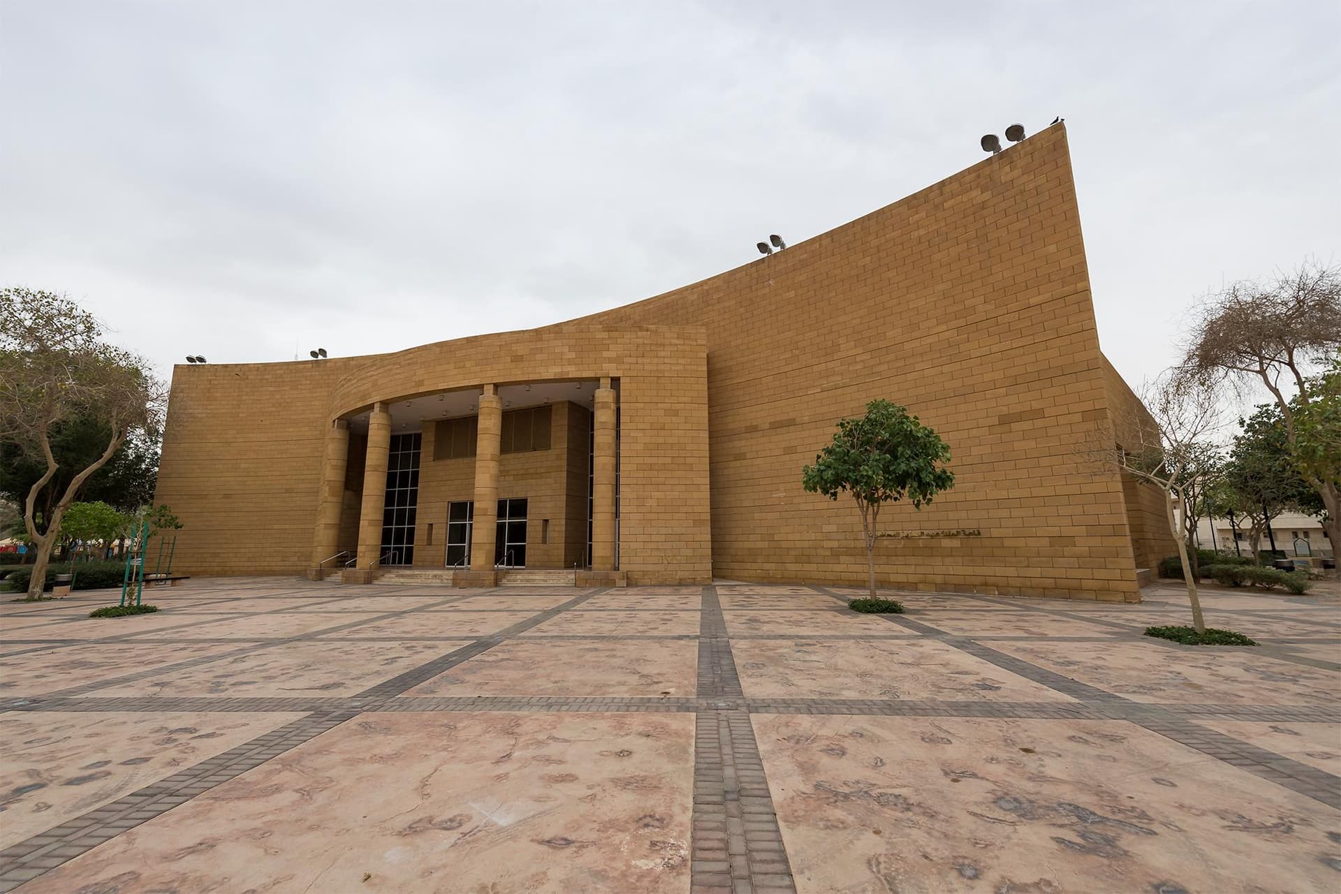 "حي المربع" .. مَهَّدَ من خارج السور القديم نهضة الرياض الحديثة