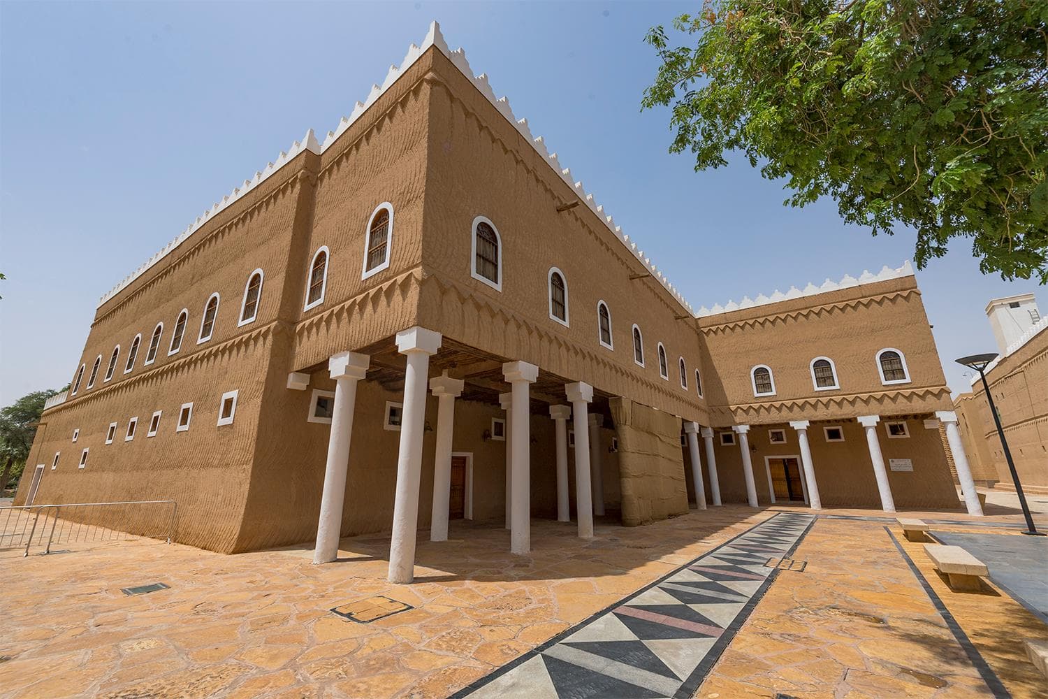 "حي المربع" .. مَهَّدَ من خارج السور القديم نهضة الرياض الحديثة